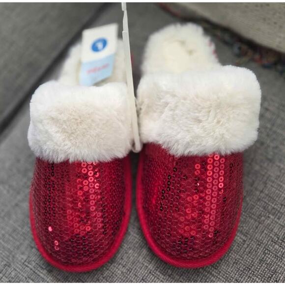 BNWT Girls Red Sequin Slippers | Fuzzy Faux Fur Lined House Shoes | Size Large - Picture 1 of 4